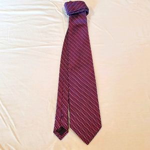 Simple yet awesome tie! 💜💛💙